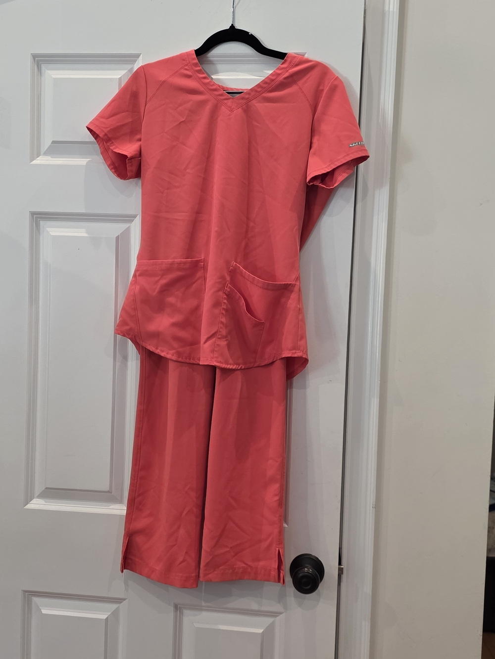 Skechers Coral Scrub Set XS Top/XSP Pants